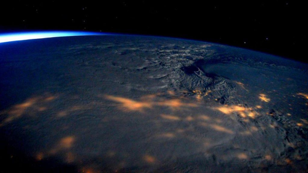 Begini Detik-Detik Salju Kuno di Bumi Mulai Mencair
