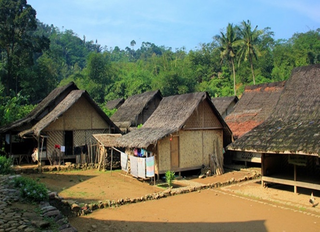 Melihat Kehidupan Suku Baduy, Tolak Uang Miliaran