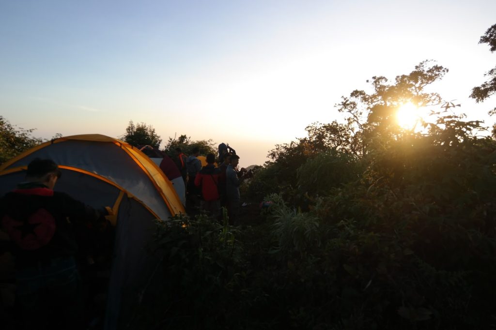 Kejadian Misterius di Gunung Salak