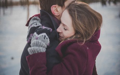 6 Tanda Pasanganmu Kelak Akan Jadi Partner Terbaik di Masa-masa Sulit
