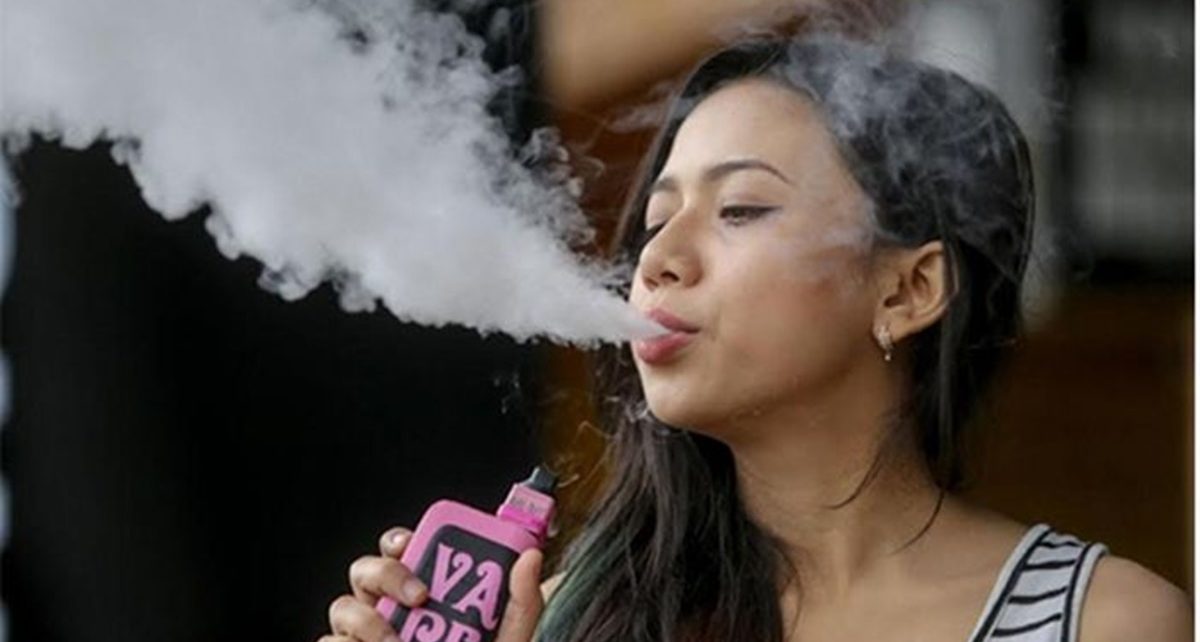 Ini Bahaya Menghirup Asap Pengguna Vape