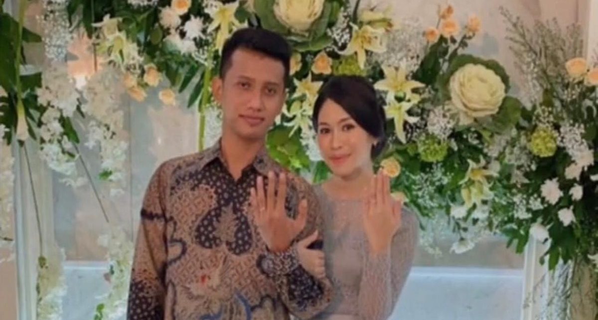 Cerita Cinta Anak Bupati Dengan Ajudan Pribadi Sang Ayah Layaknya Sinetron